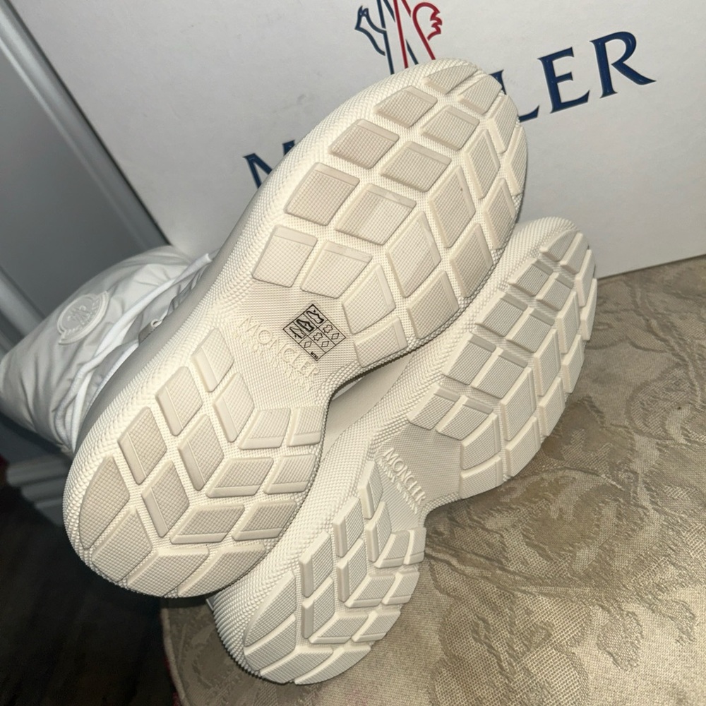 new Moncler Women's Resile Apres Ankle Tie light beige Boots Sz 38.5 - Picture 12 of 16